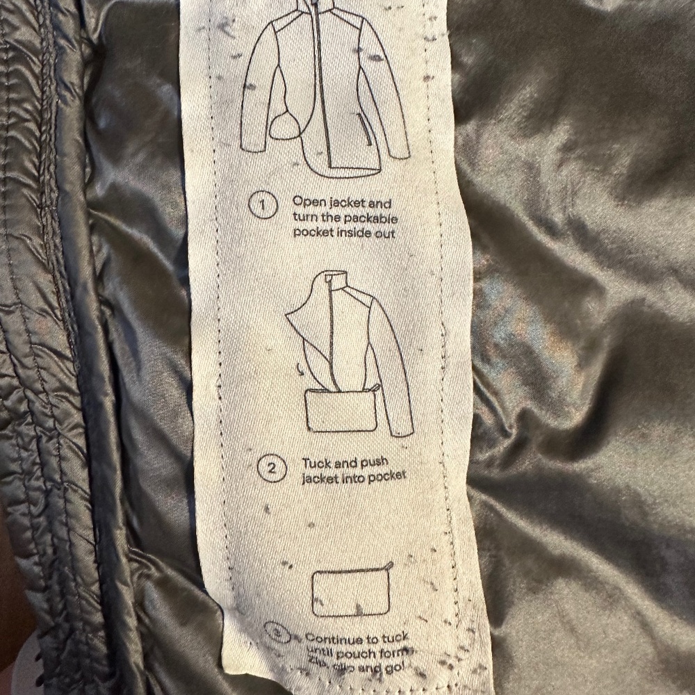 Lightweight puffer jacket